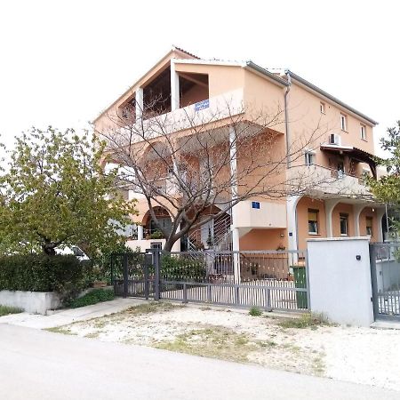 Apartments Vanja Skara Biograd Biograd Na Moru Ngoại thất bức ảnh