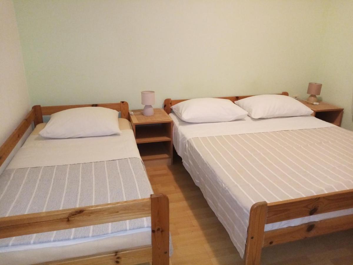 Apartments Vanja Skara Biograd Biograd Na Moru Ngoại thất bức ảnh