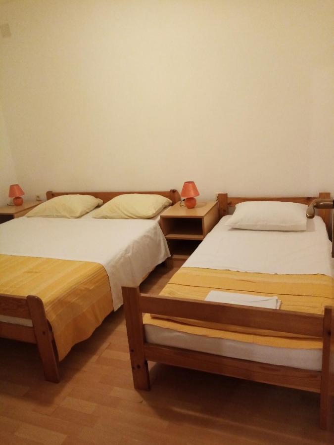 Apartments Vanja Skara Biograd Biograd Na Moru Ngoại thất bức ảnh