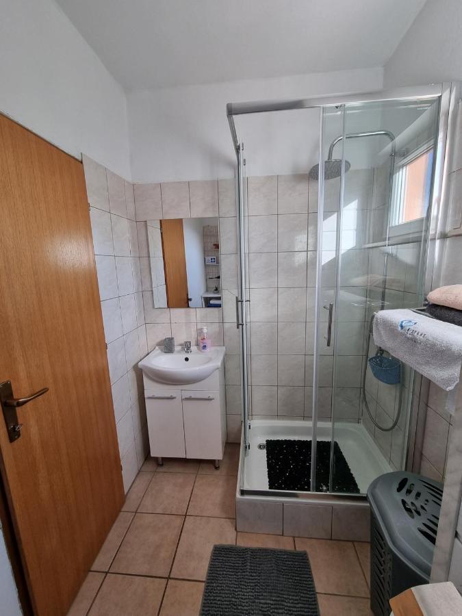 Apartments Vanja Skara Biograd Biograd Na Moru Ngoại thất bức ảnh