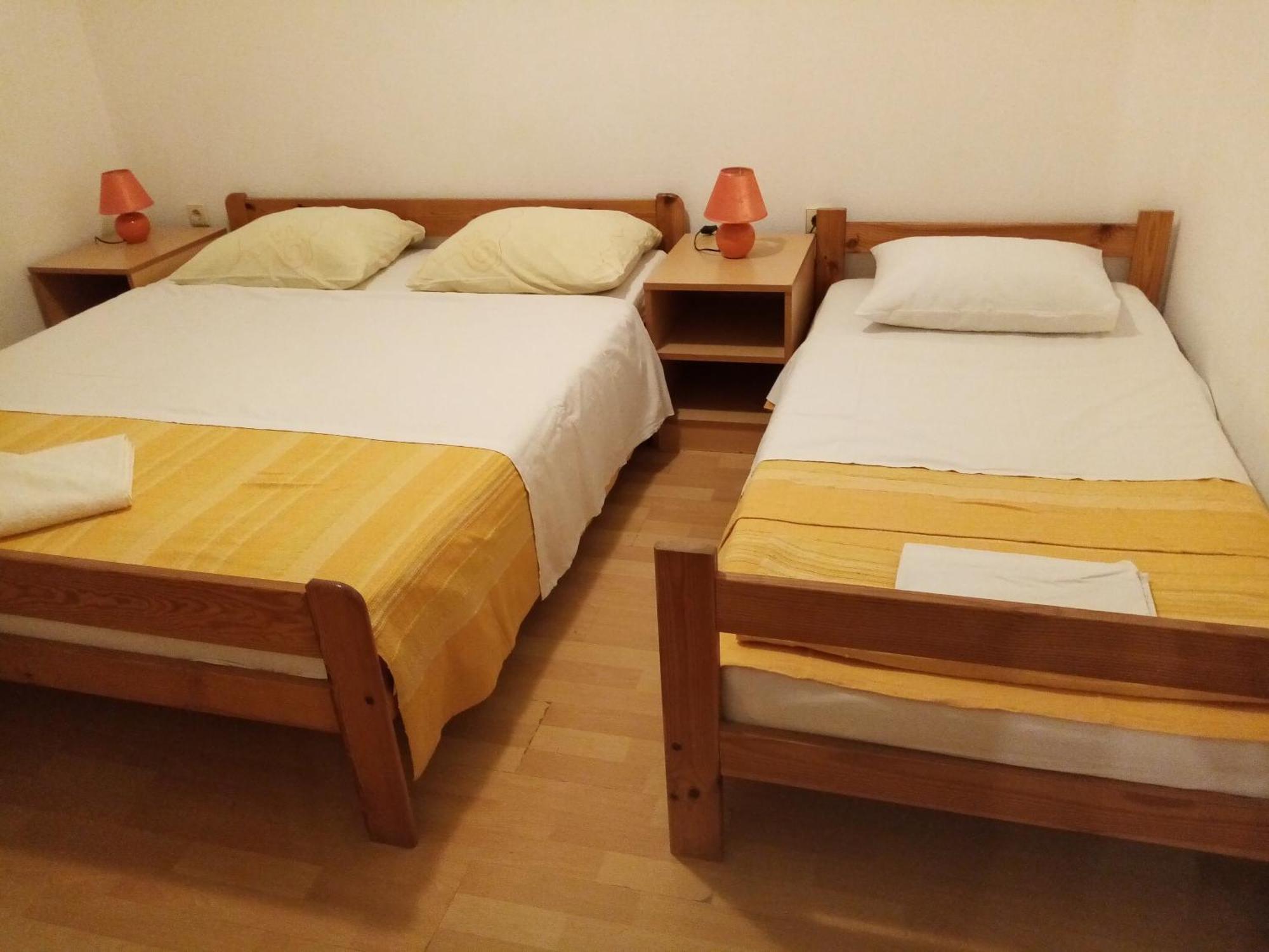 Apartments Vanja Skara Biograd Biograd Na Moru Phòng bức ảnh